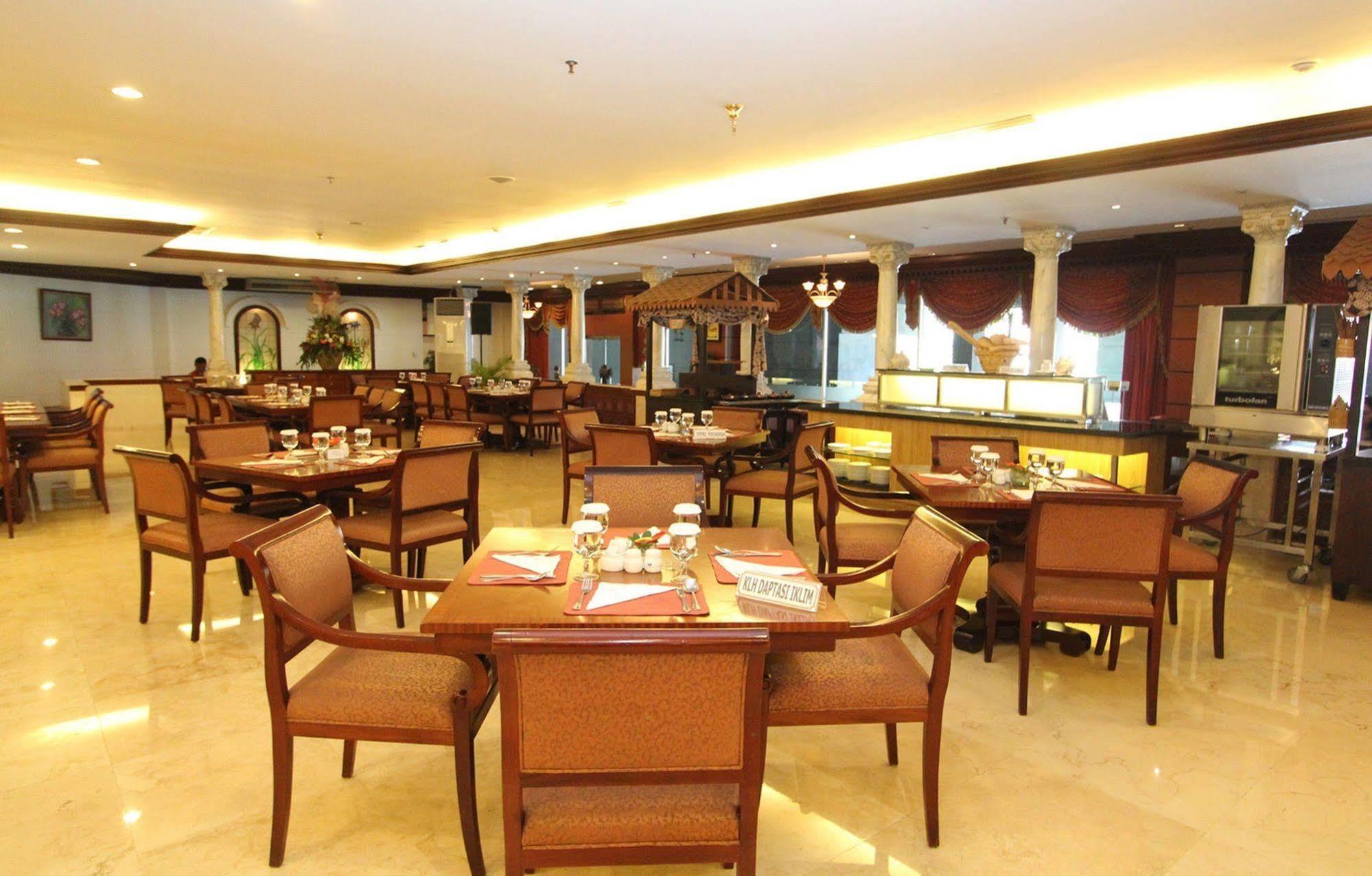 Hotel Bidakara Jakarta Kültér fotó