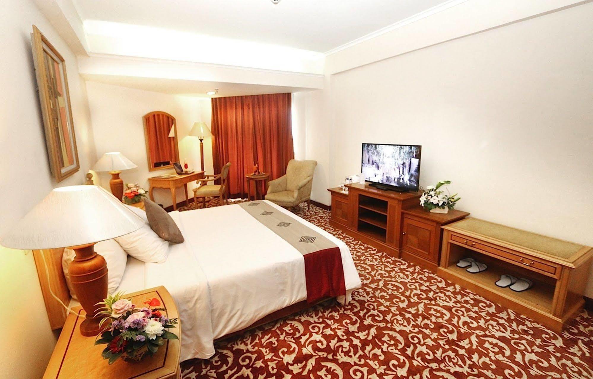 Hotel Bidakara Jakarta Kültér fotó
