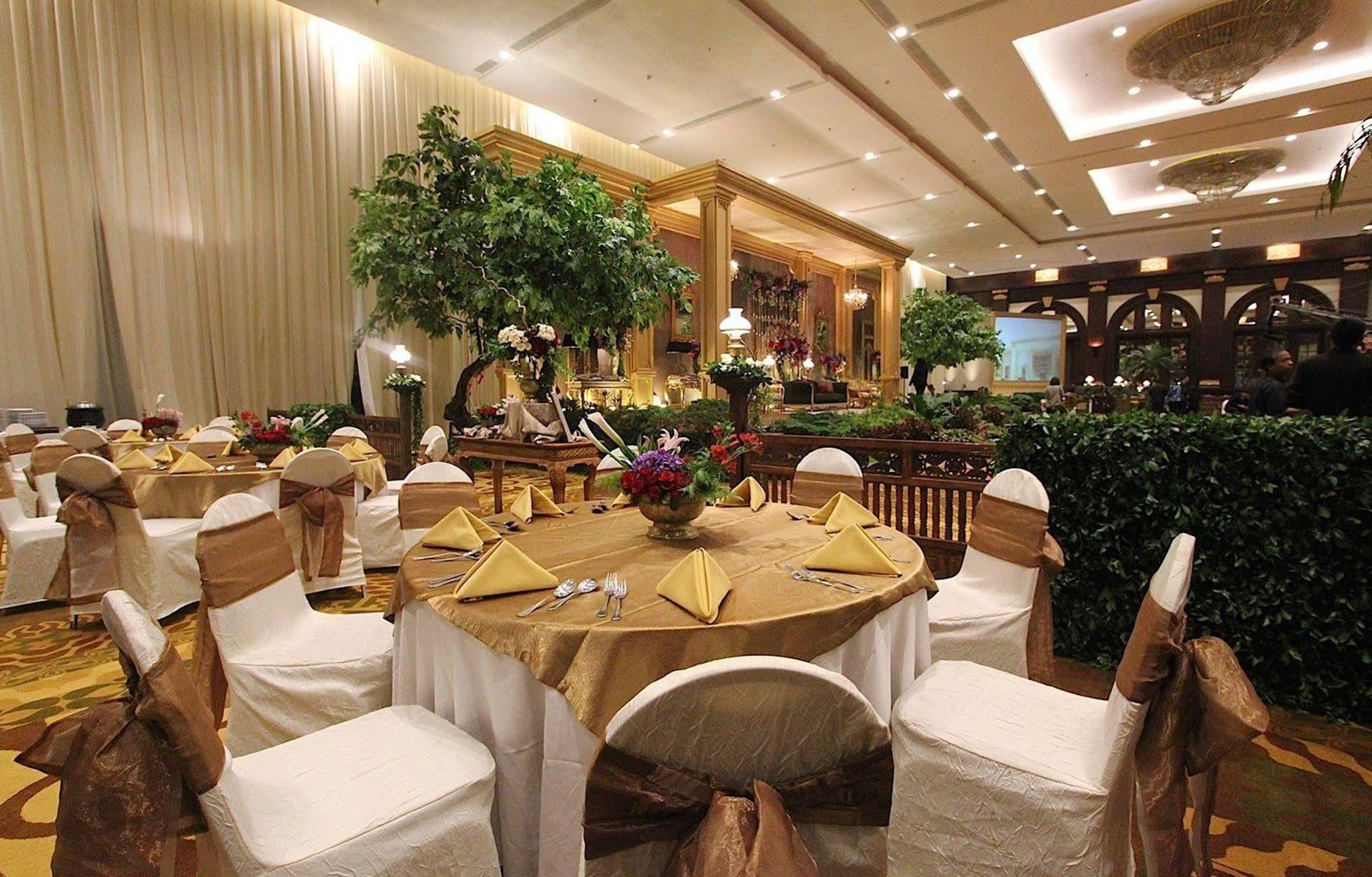 Hotel Bidakara Jakarta Kültér fotó